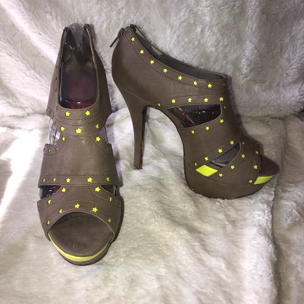 Betseyville heels stilettos brand new